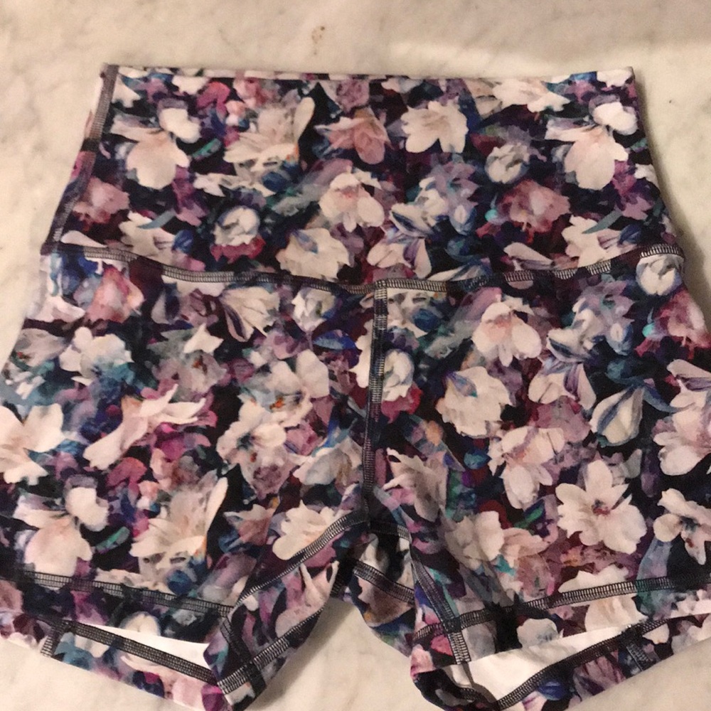 Sold!!!!!Lululemon align short 4” inseam